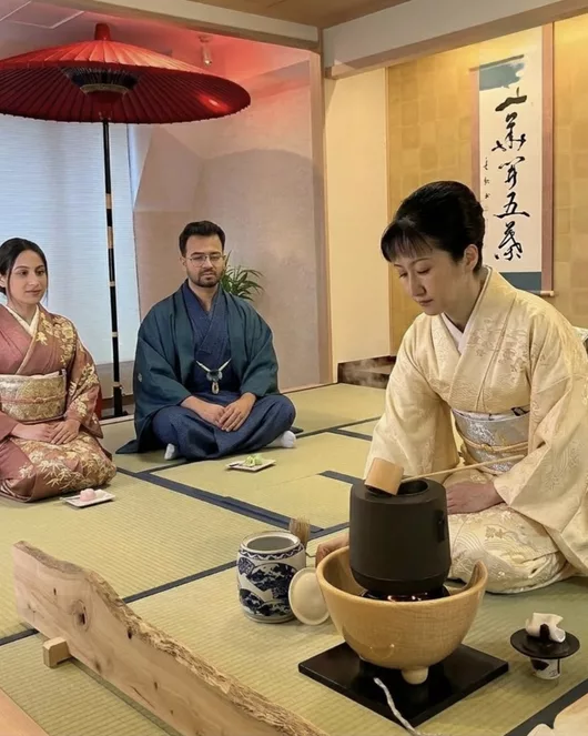 Tea Ceremony Experience & Kimono Plan